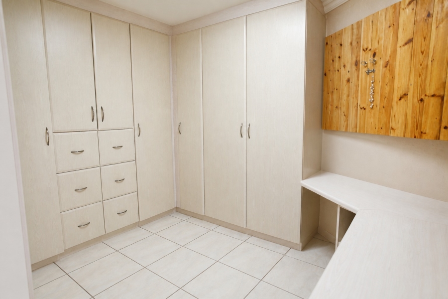 4 Bedroom Property for Sale in Bassonia Gauteng