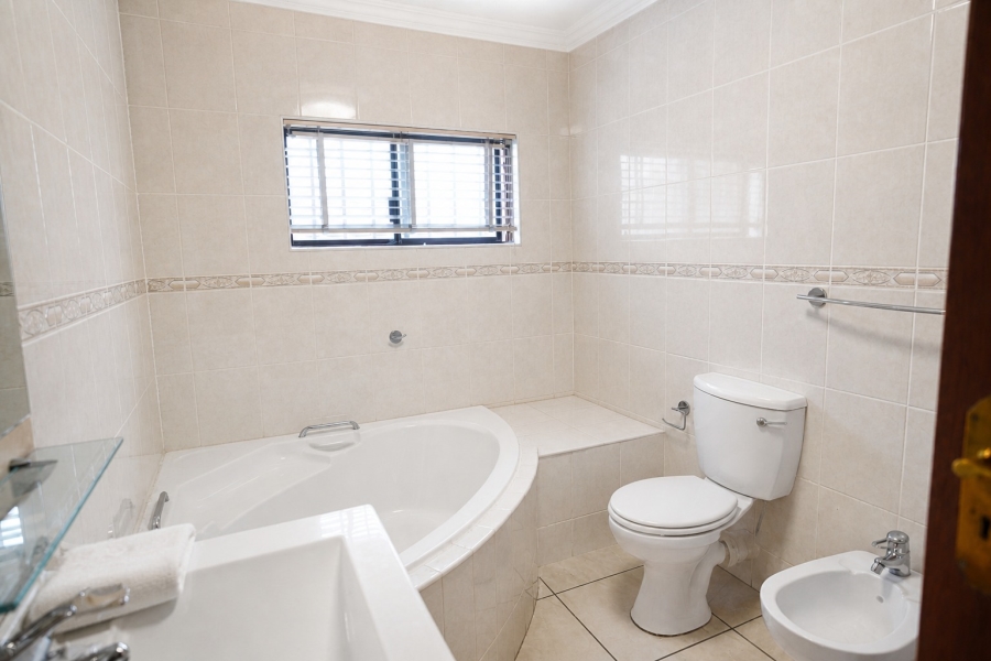 4 Bedroom Property for Sale in Bassonia Gauteng