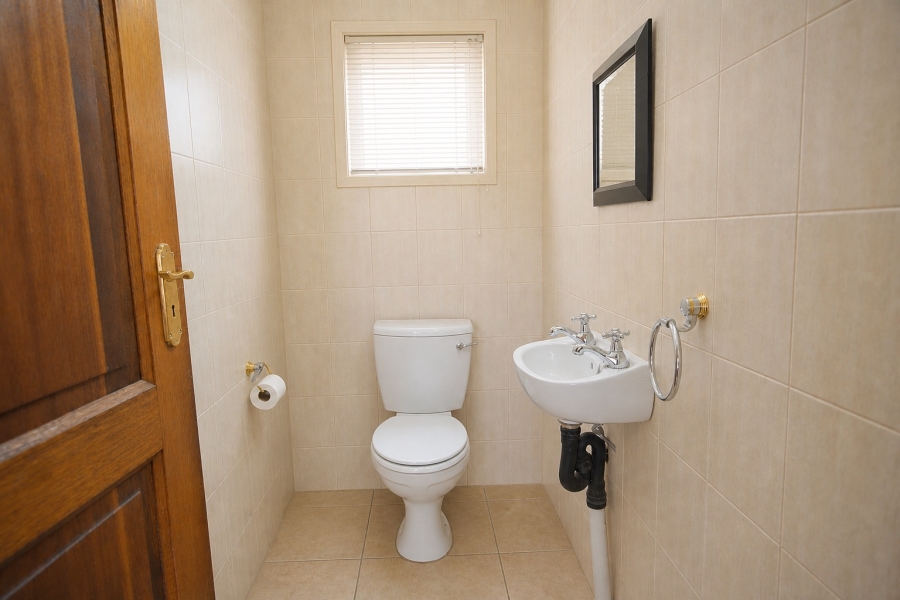 4 Bedroom Property for Sale in Bassonia Gauteng