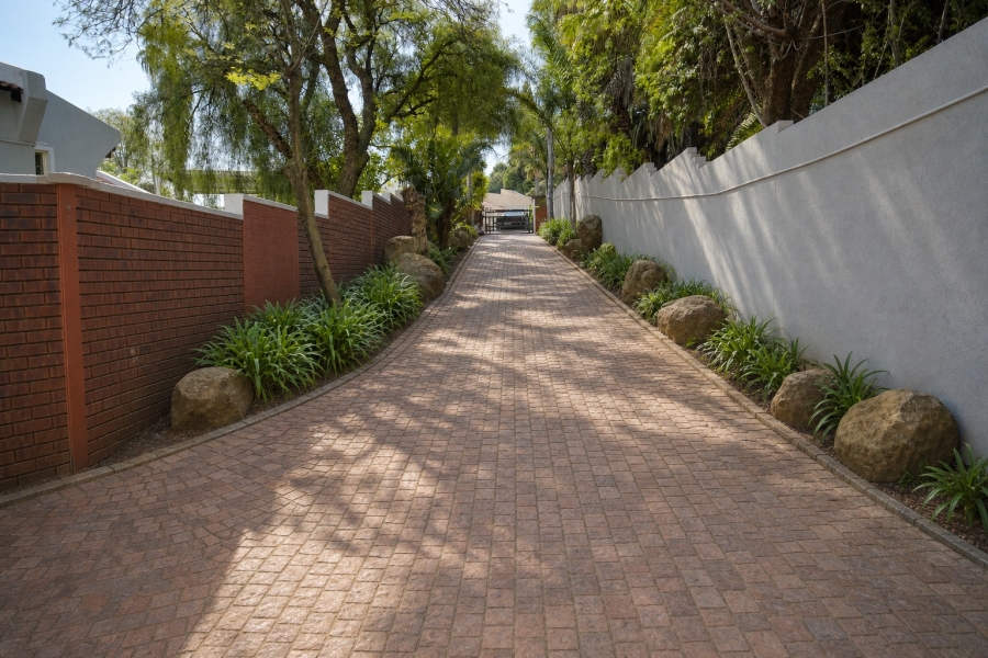 4 Bedroom Property for Sale in Bassonia Gauteng