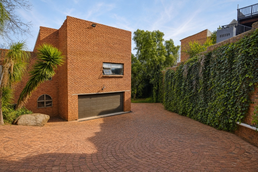4 Bedroom Property for Sale in Bassonia Gauteng