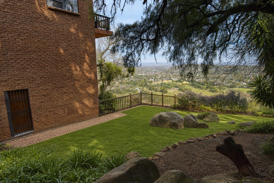4 Bedroom Property for Sale in Bassonia Gauteng
