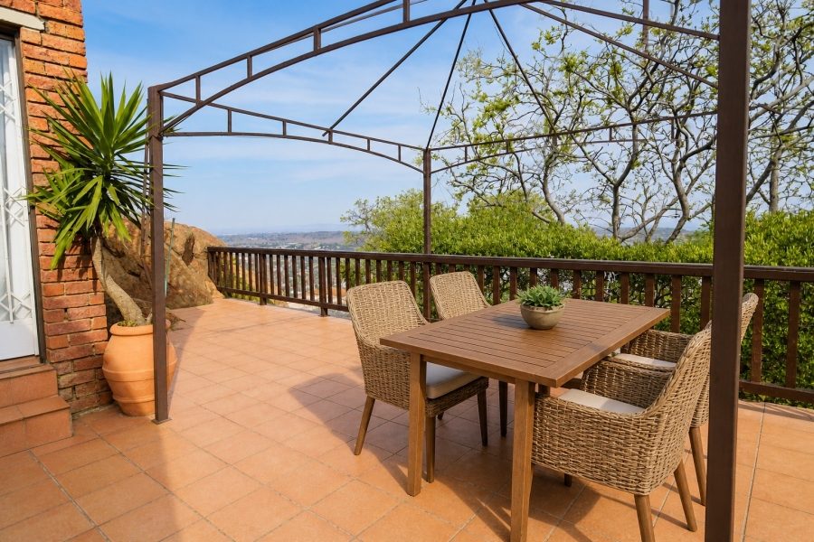 4 Bedroom Property for Sale in Bassonia Gauteng