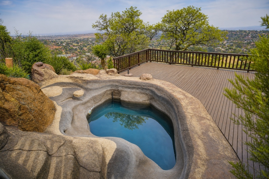 4 Bedroom Property for Sale in Bassonia Gauteng