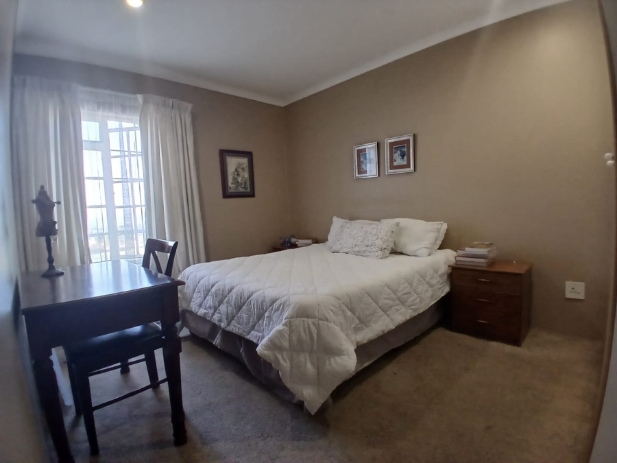To Let 3 Bedroom Property for Rent in Lambton Gauteng