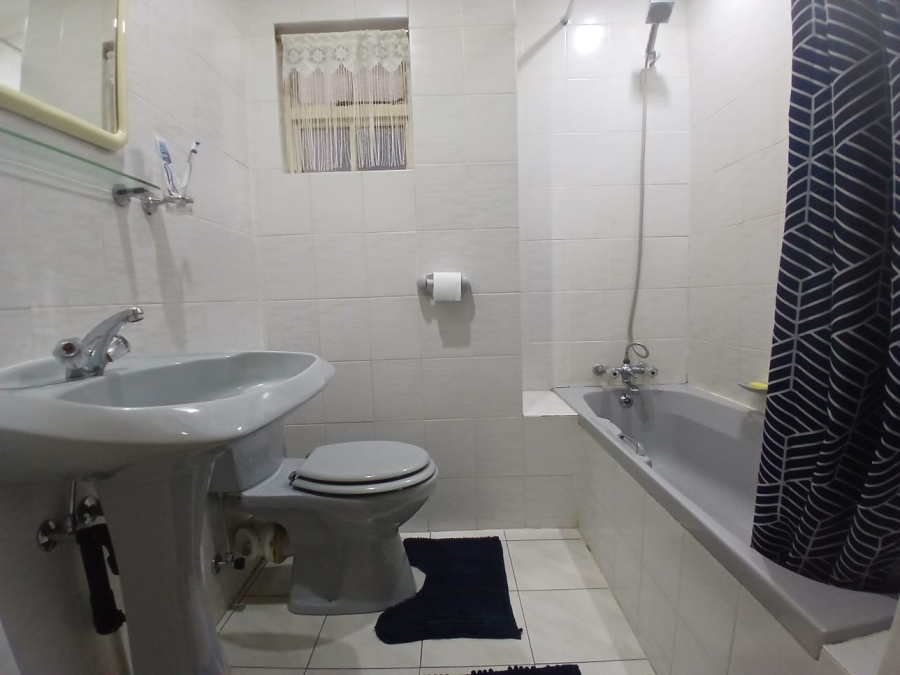 To Let 3 Bedroom Property for Rent in Lambton Gauteng