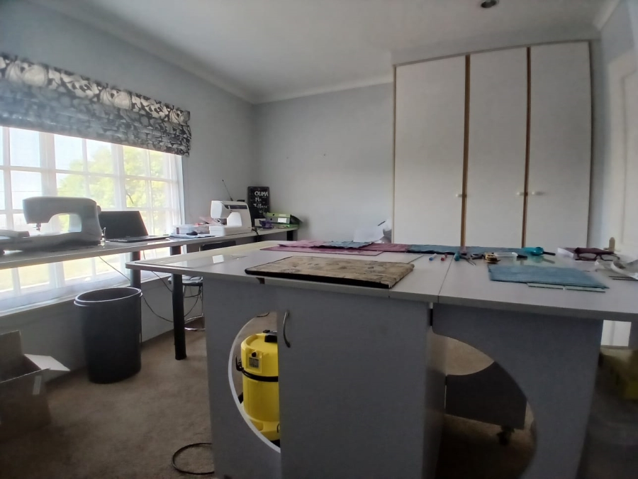 To Let 3 Bedroom Property for Rent in Lambton Gauteng