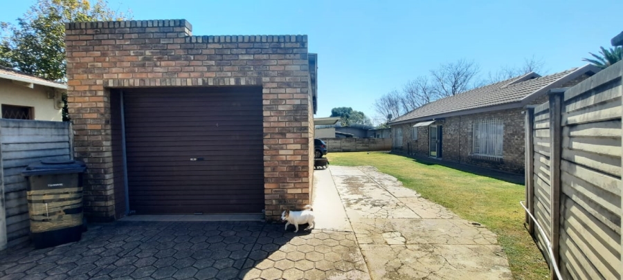 3 Bedroom Property for Sale in Queenswood Gauteng