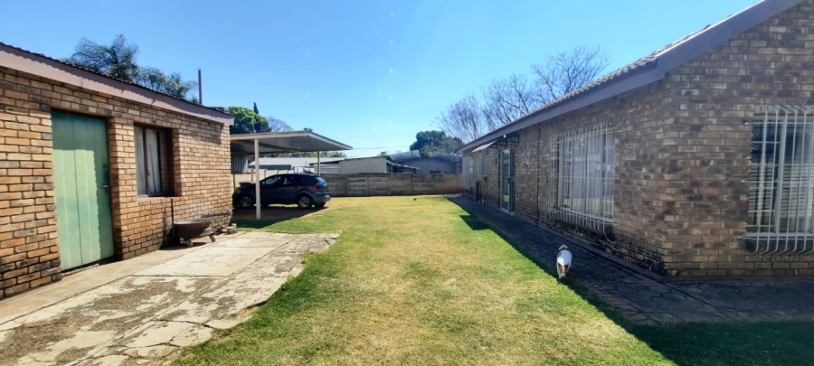 3 Bedroom Property for Sale in Queenswood Gauteng