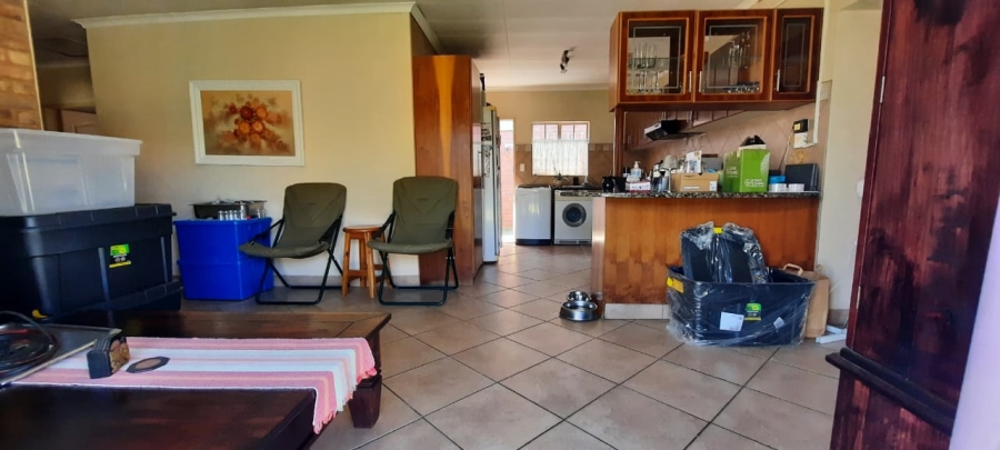 3 Bedroom Property for Sale in Queenswood Gauteng