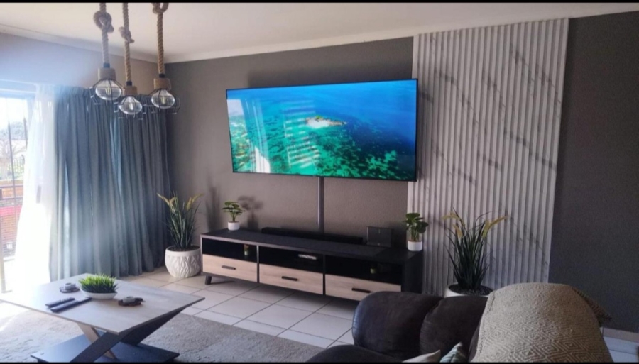 3 Bedroom Property for Sale in Birchleigh North Gauteng