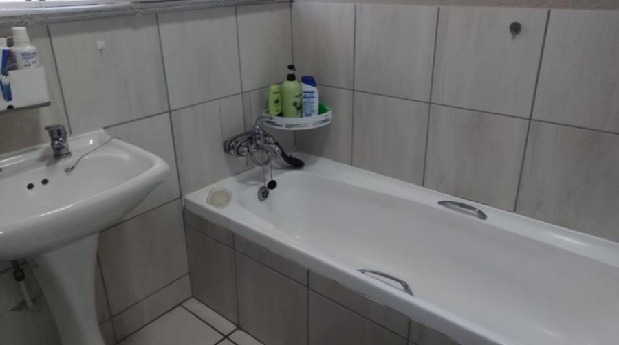 3 Bedroom Property for Sale in Birchleigh North Gauteng