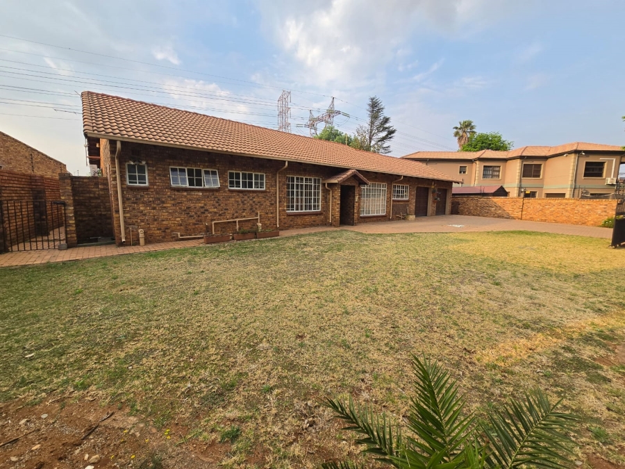 4 Bedroom Property for Sale in Dersley Gauteng