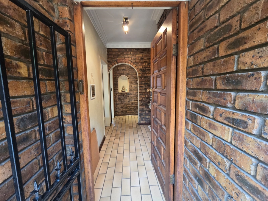 4 Bedroom Property for Sale in Dersley Gauteng