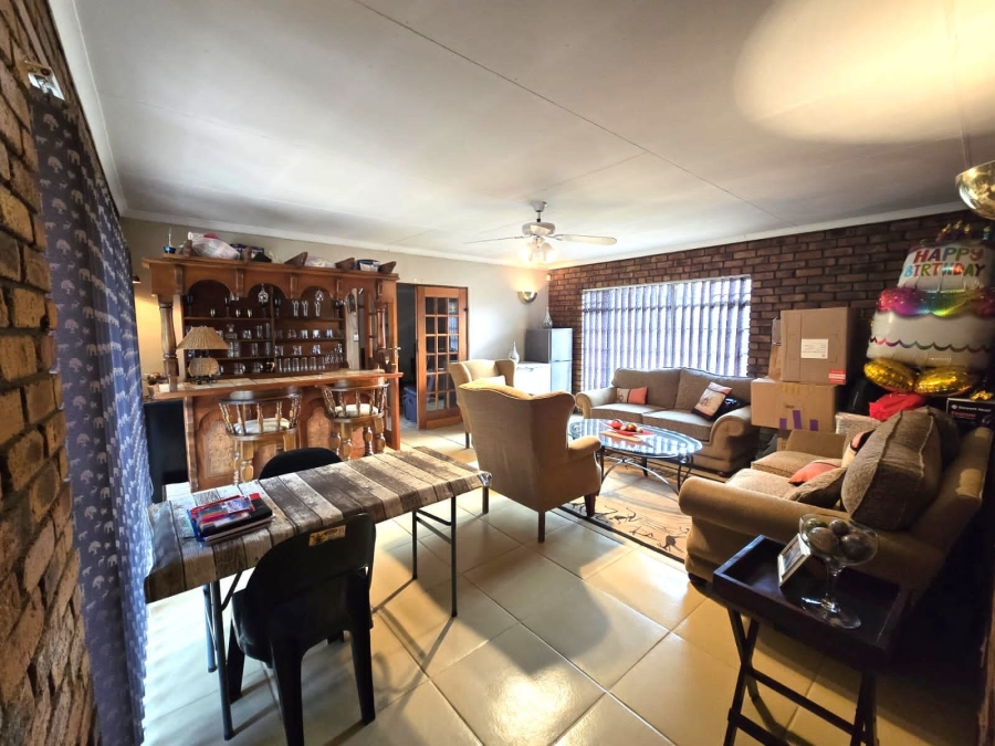 4 Bedroom Property for Sale in Dersley Gauteng