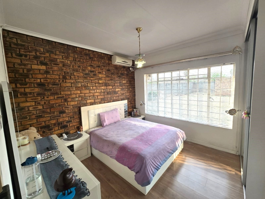 4 Bedroom Property for Sale in Dersley Gauteng
