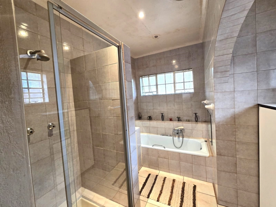 4 Bedroom Property for Sale in Dersley Gauteng