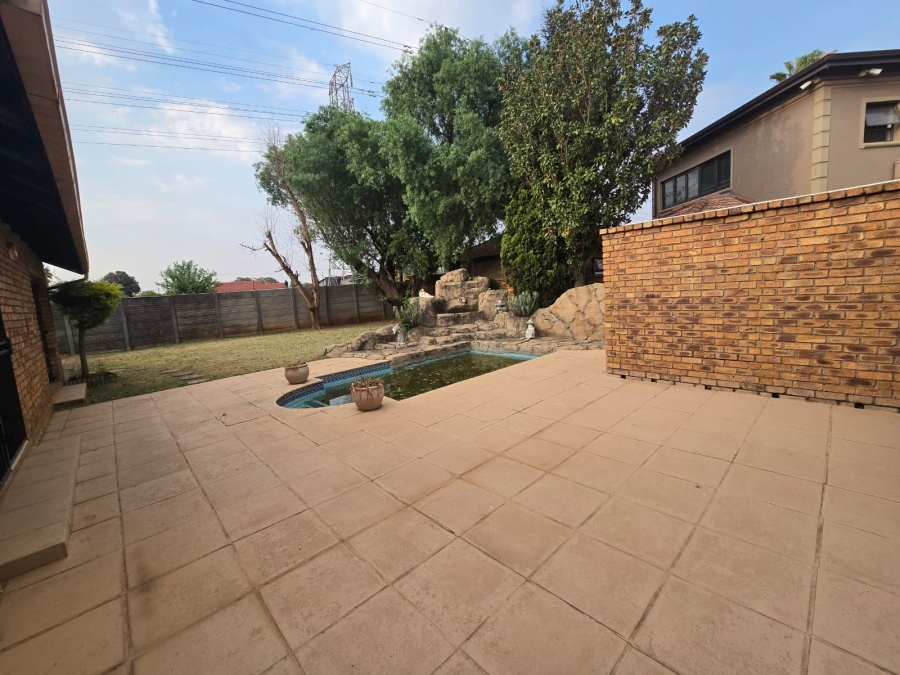 4 Bedroom Property for Sale in Dersley Gauteng