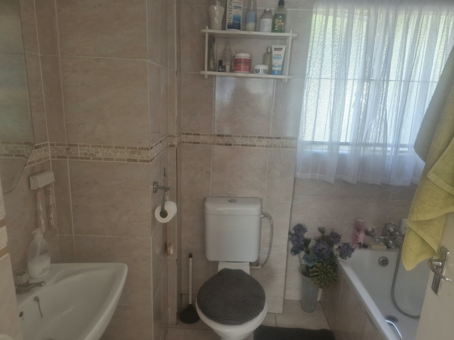 3 Bedroom Property for Sale in Eden Glen Gauteng