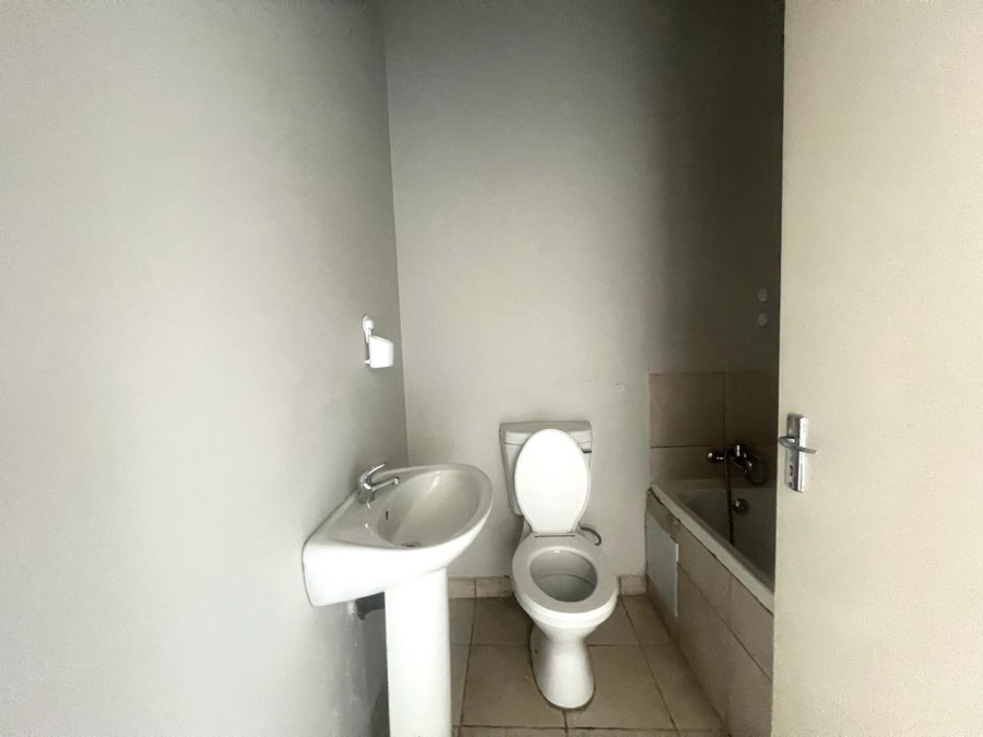 36 Bedroom Property for Sale in Dunnottar Gauteng