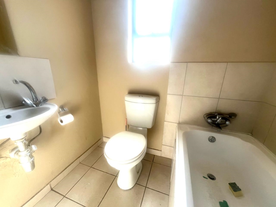 32 Bedroom Property for Sale in Dunnottar Gauteng