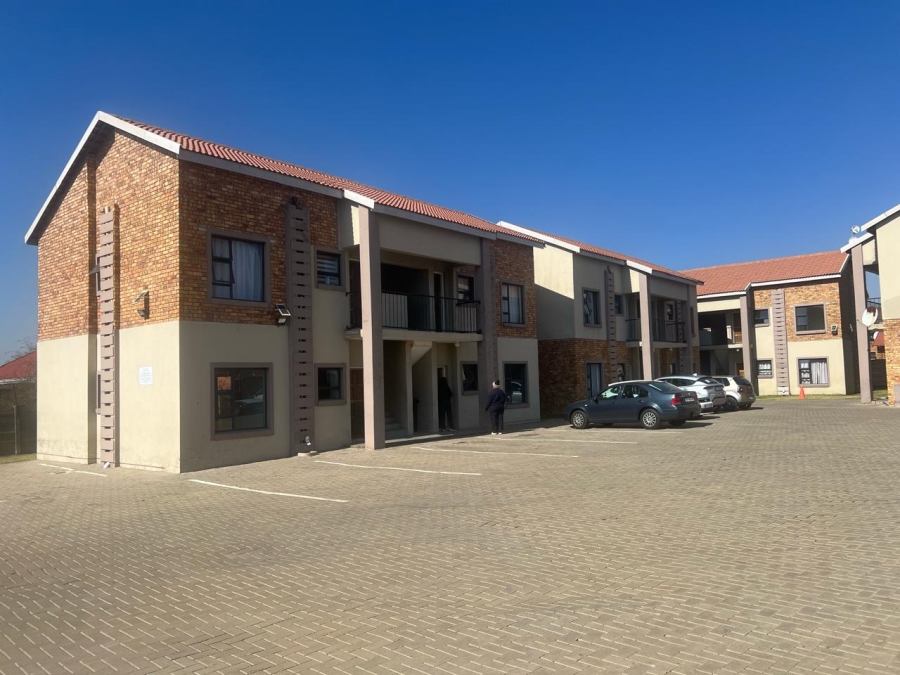 32 Bedroom Property for Sale in Dunnottar Gauteng