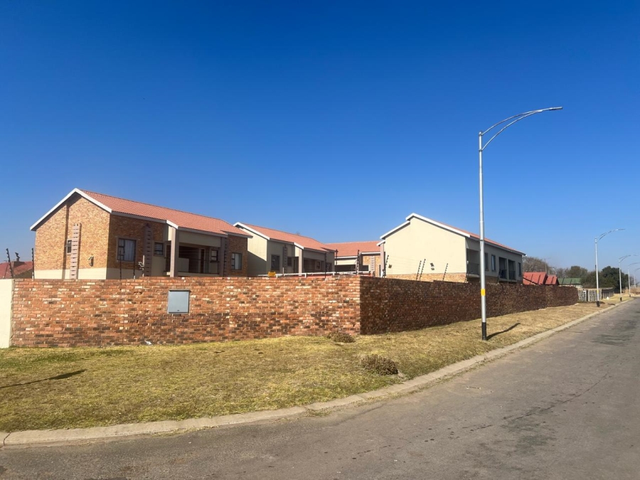 32 Bedroom Property for Sale in Dunnottar Gauteng