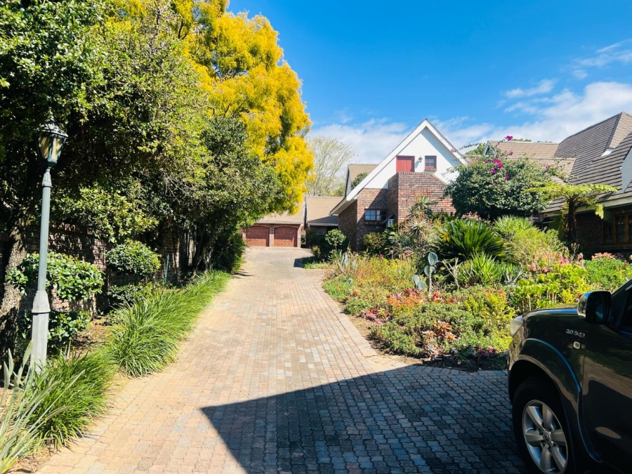 4 Bedroom Property for Sale in Lonehill Gauteng