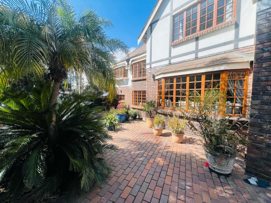 4 Bedroom Property for Sale in Lonehill Gauteng