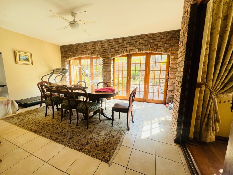 4 Bedroom Property for Sale in Lonehill Gauteng