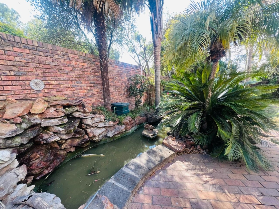 4 Bedroom Property for Sale in Lonehill Gauteng