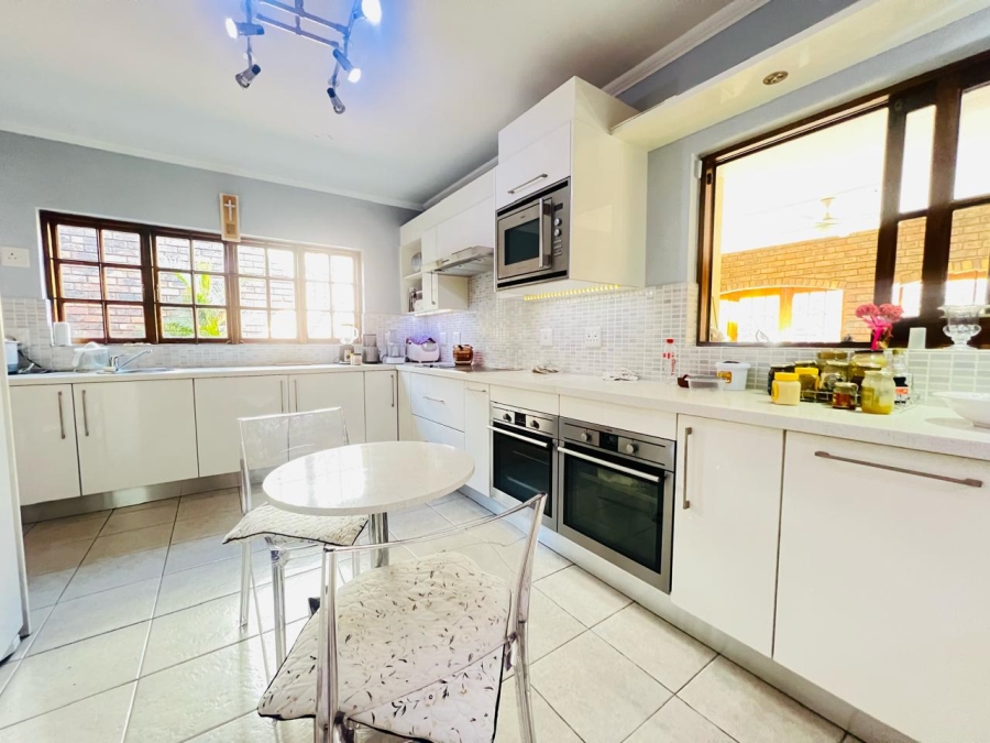 4 Bedroom Property for Sale in Lonehill Gauteng