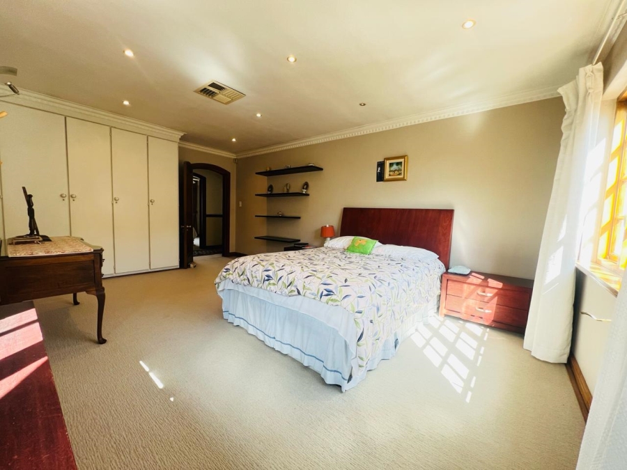 4 Bedroom Property for Sale in Lonehill Gauteng