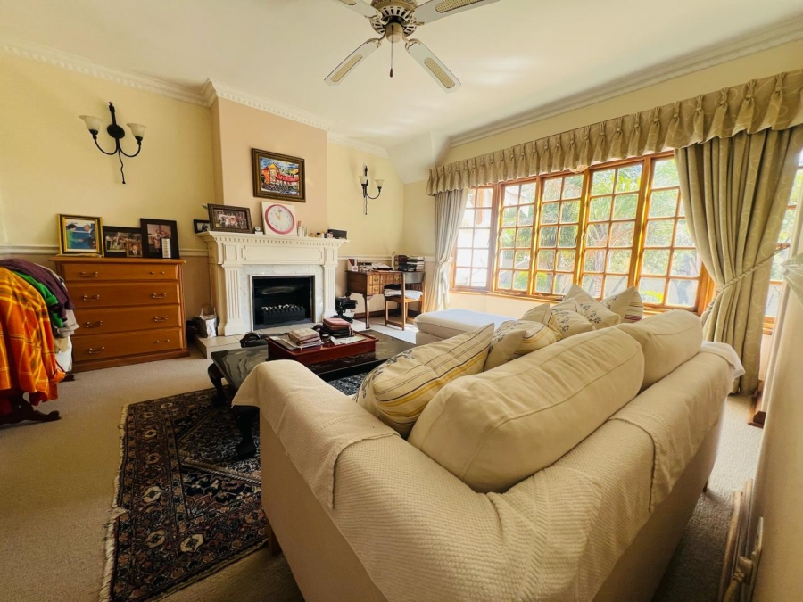 4 Bedroom Property for Sale in Lonehill Gauteng