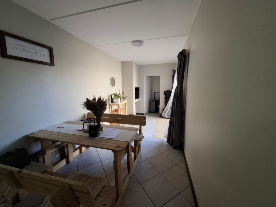 To Let 2 Bedroom Property for Rent in Norton Home Estate AH Gauteng