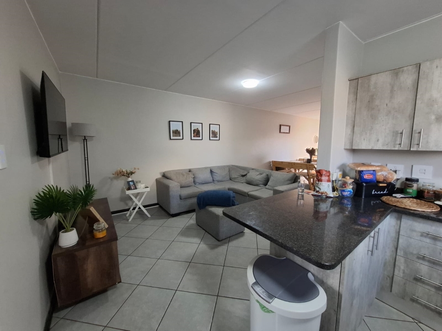 To Let 2 Bedroom Property for Rent in Norton Home Estate AH Gauteng
