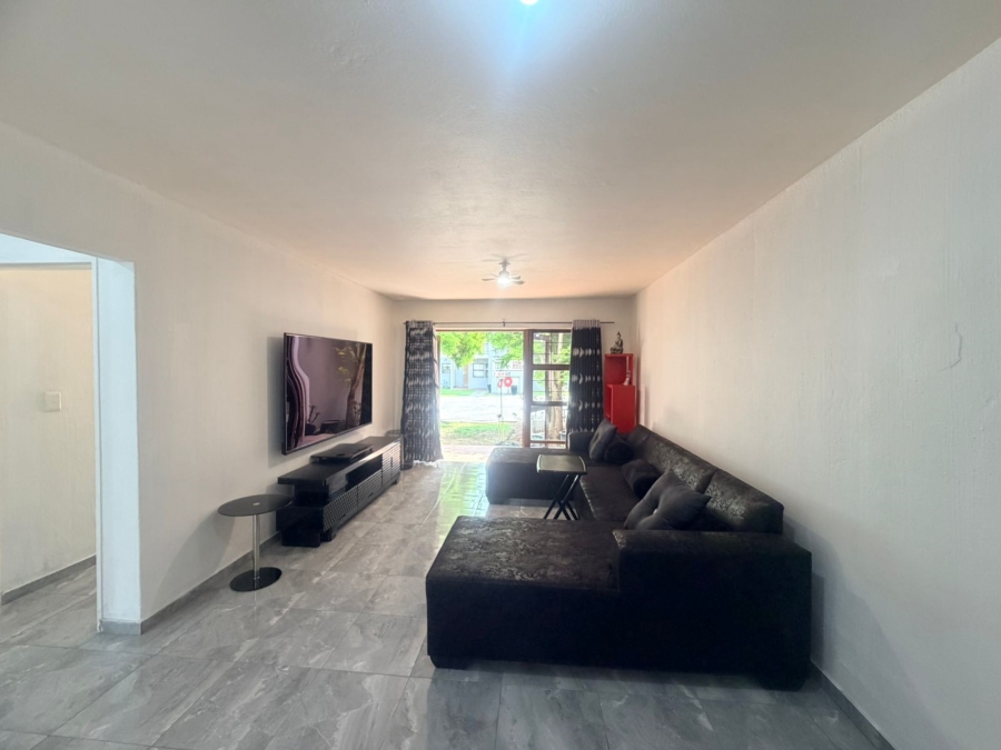 2 Bedroom Property for Sale in Lakefield Gauteng