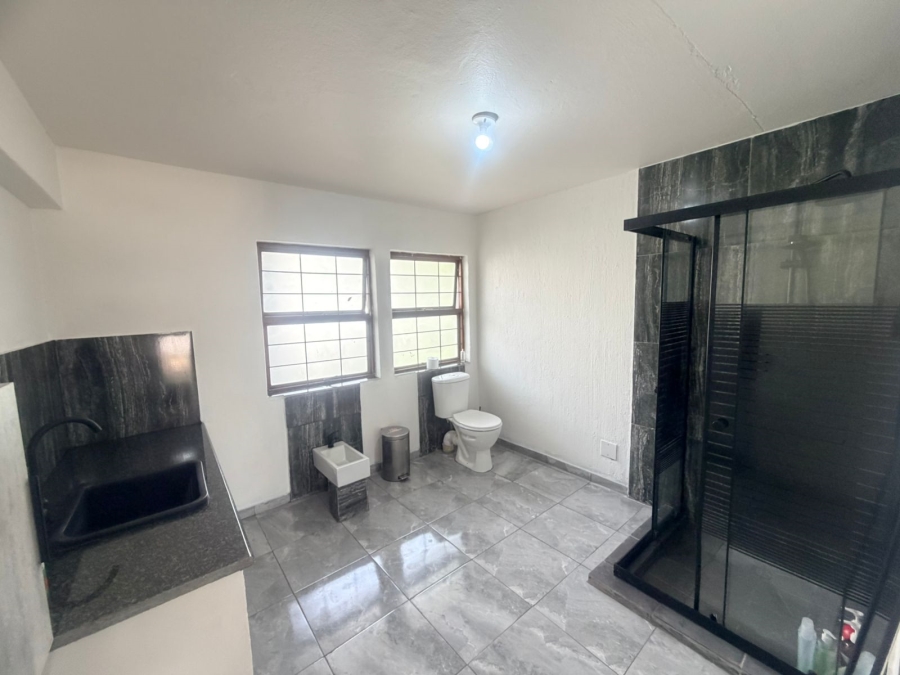 2 Bedroom Property for Sale in Lakefield Gauteng