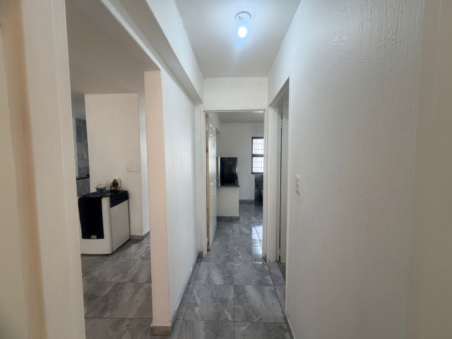2 Bedroom Property for Sale in Lakefield Gauteng