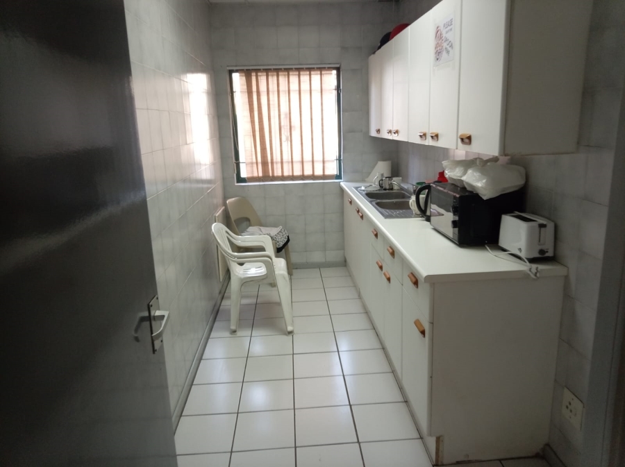 To Let Commercial Property for Rent in Kleinfontein Gauteng