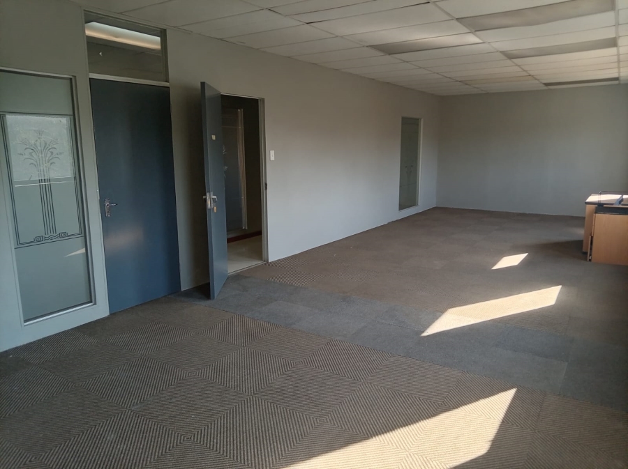 To Let Commercial Property for Rent in Kleinfontein Gauteng