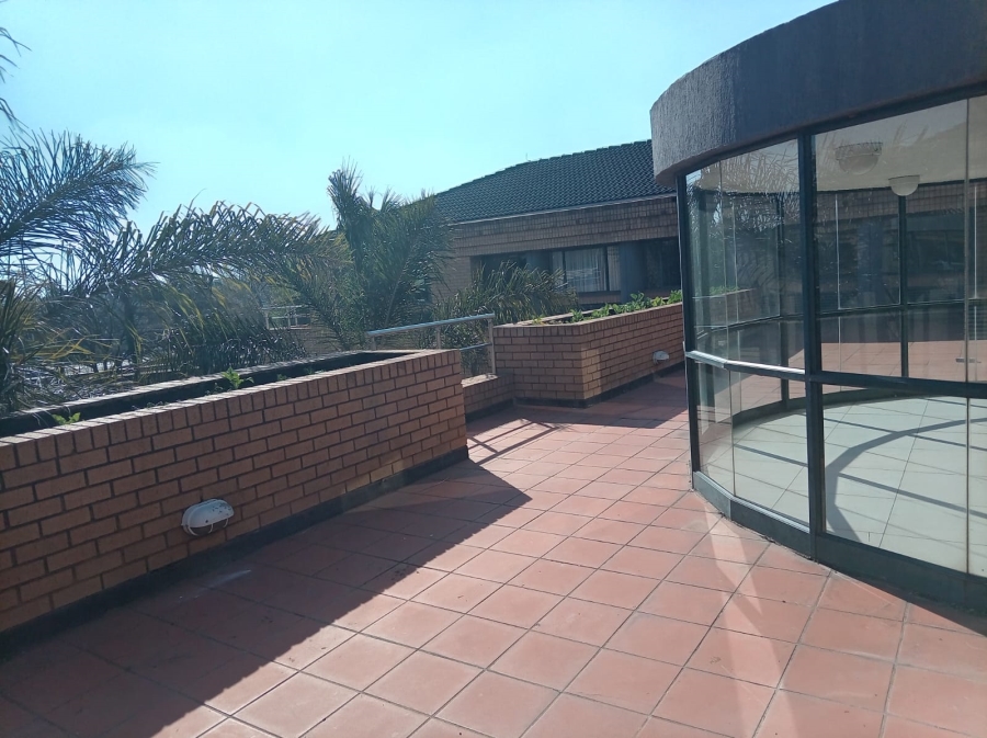To Let Commercial Property for Rent in Kleinfontein Gauteng