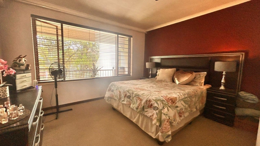 2 Bedroom Property for Sale in Sunninghill Gauteng