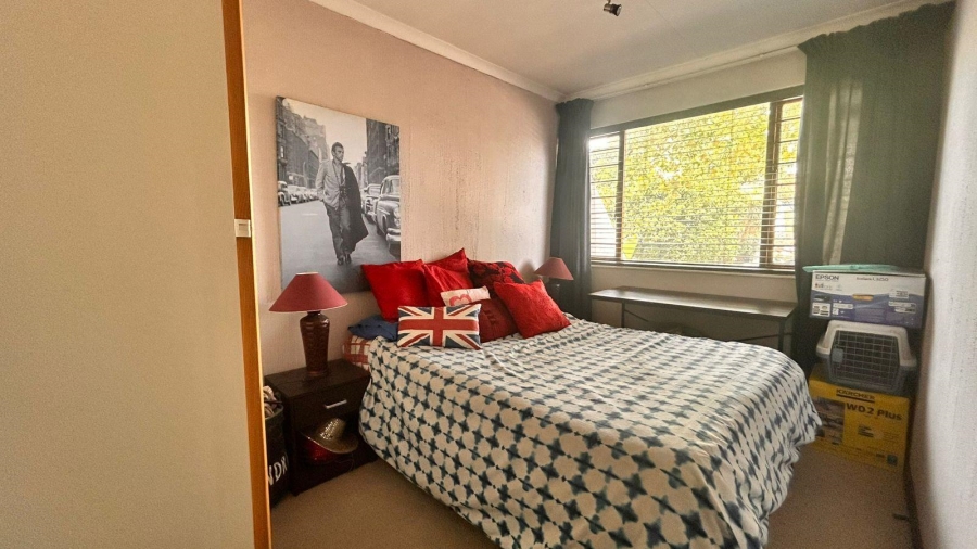 2 Bedroom Property for Sale in Sunninghill Gauteng