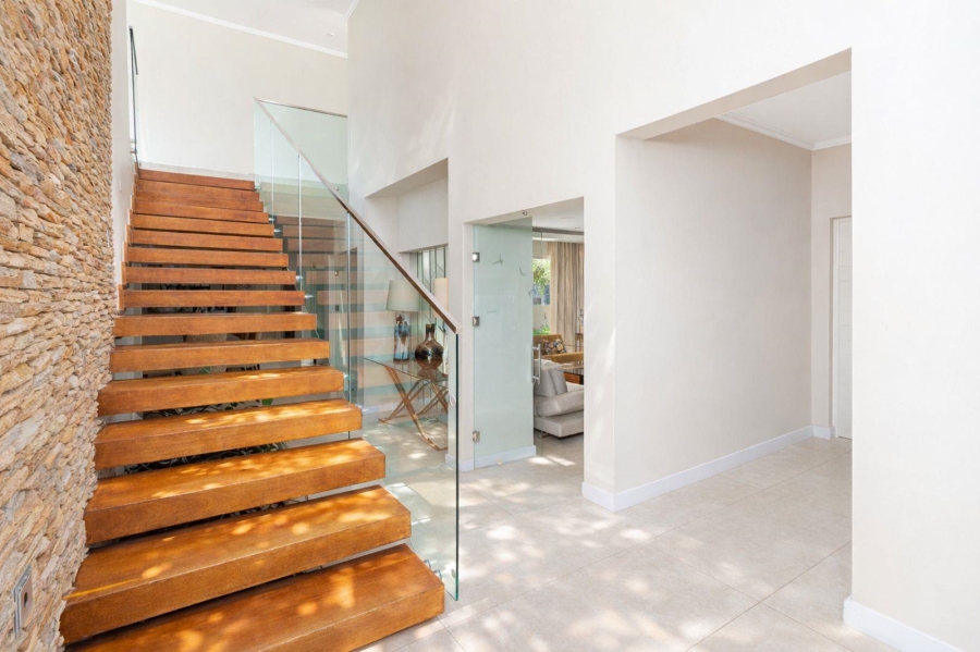 6 Bedroom Property for Sale in Waterfall Country Estate Gauteng