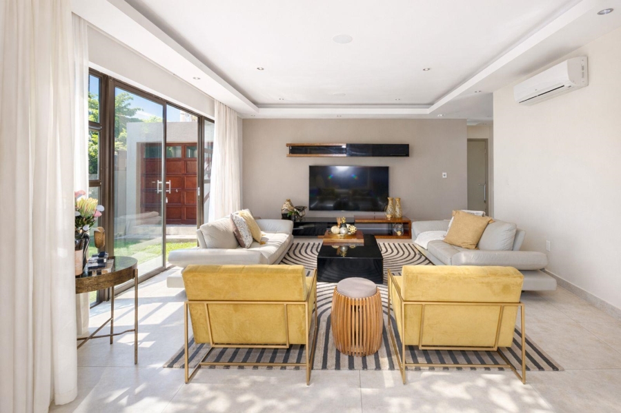 6 Bedroom Property for Sale in Waterfall Country Estate Gauteng