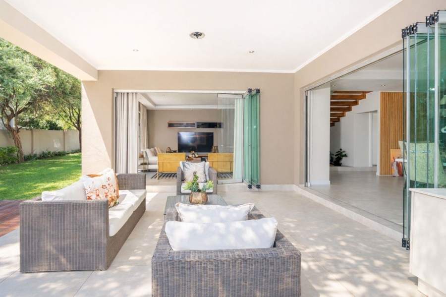 6 Bedroom Property for Sale in Waterfall Country Estate Gauteng
