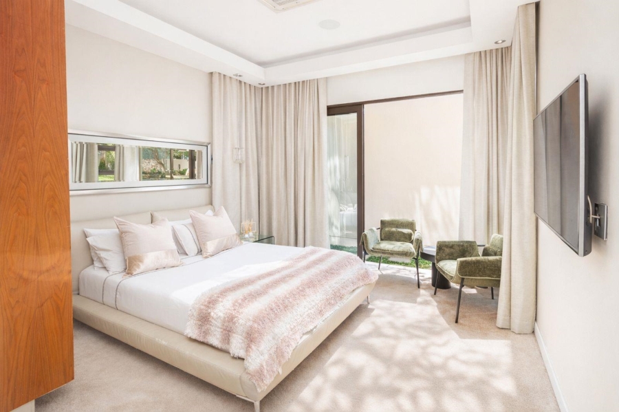 6 Bedroom Property for Sale in Waterfall Country Estate Gauteng