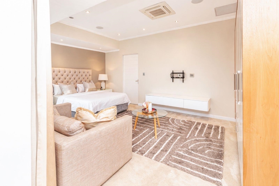 6 Bedroom Property for Sale in Waterfall Country Estate Gauteng