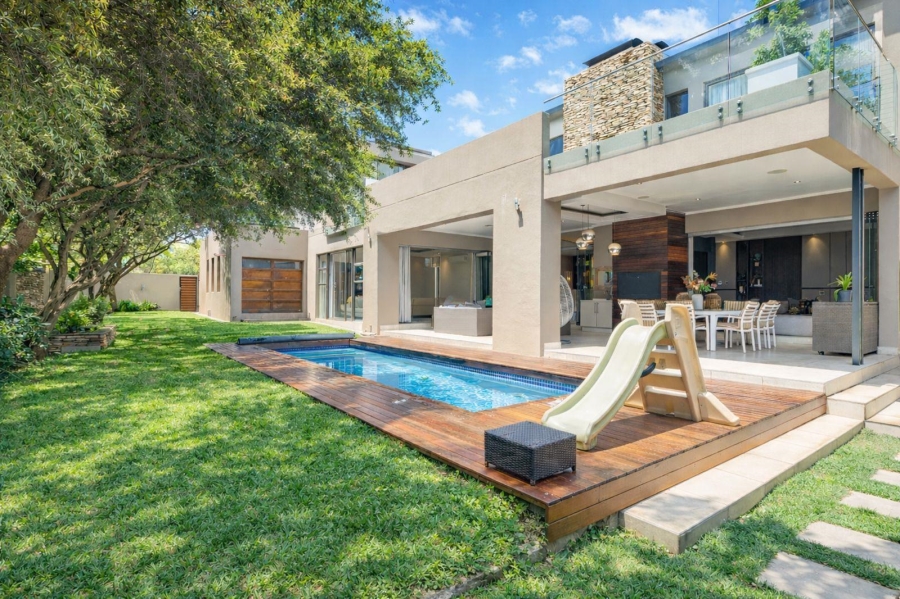 6 Bedroom Property for Sale in Waterfall Country Estate Gauteng